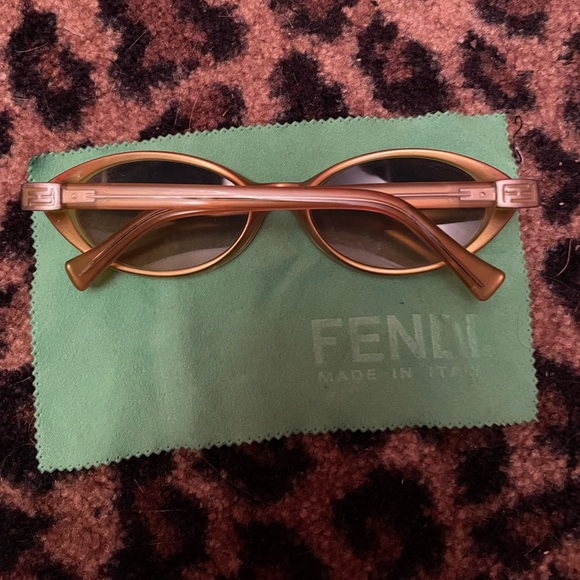 Vintage Fendi Sunglasses - Picture 3 of 3